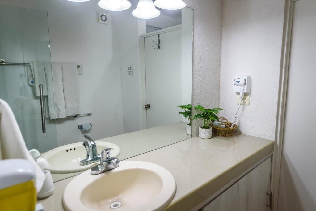 Depab Privado, Centrico,Wifi 80 Mb ,Aire Acondicionado ,Cocina, Cochera Techada, 巴耶斯城 外观 照片